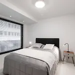 Apartment Sleek And Spacious 3 Bedroom In Centre
