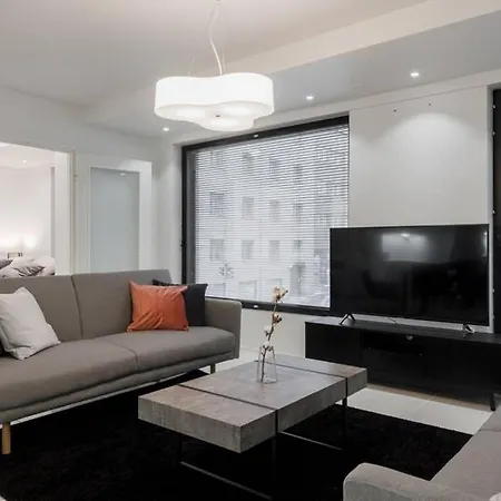 Sleek And Spacious 3 Bedroom In Centre Apartment Helsinki