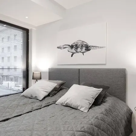 Sleek And Spacious 3 Bedroom In Centre Lägenhet *