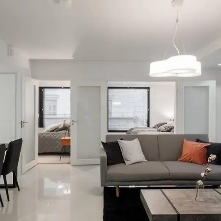 Sleek And Spacious 3 Bedroom In Centre Apartmán