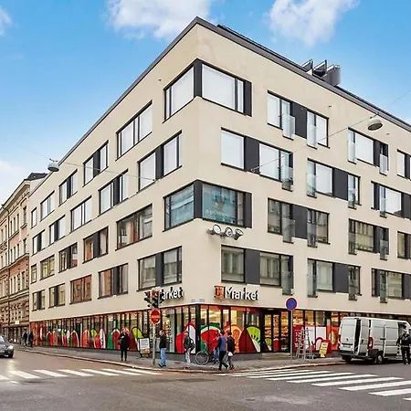 Sleek And Spacious 3 Bedroom In Centre Apartment Helsinki