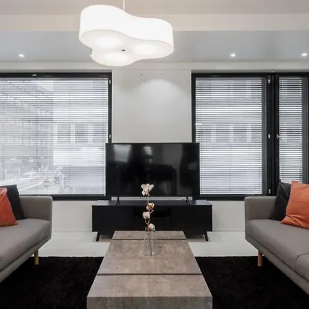 Sleek And Spacious 3 Bedroom In Centre