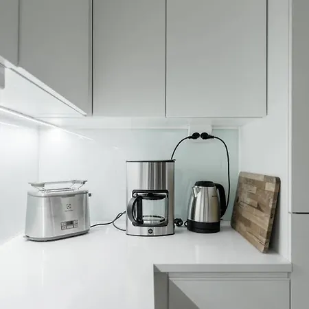 Apartmán Sleek And Spacious 3 Bedroom In Centre *