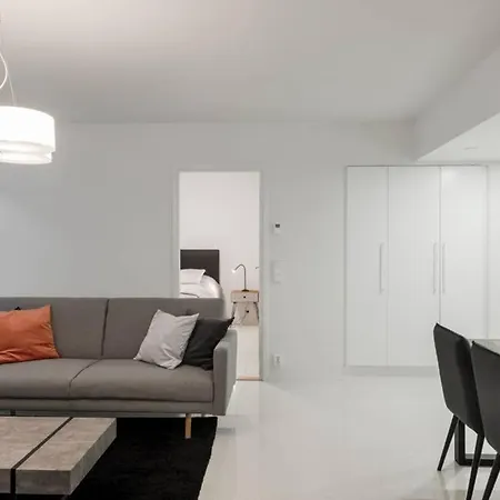 Sleek And Spacious 3 Bedroom In Centre Apartmán Helsinky